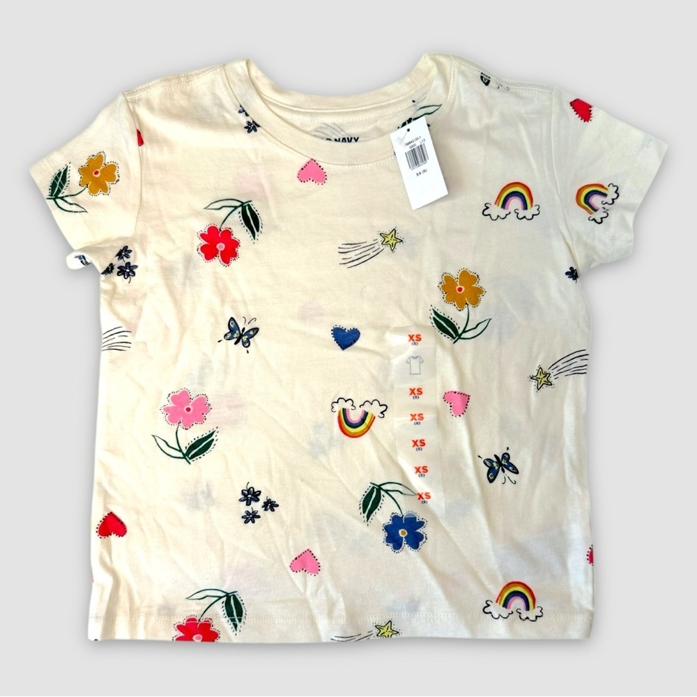 NWT Girls Size 5 GAP & Old Navy Clothes Bundle | Hoodie, Pajama Set & 2 Tees - Picture 4 of 7